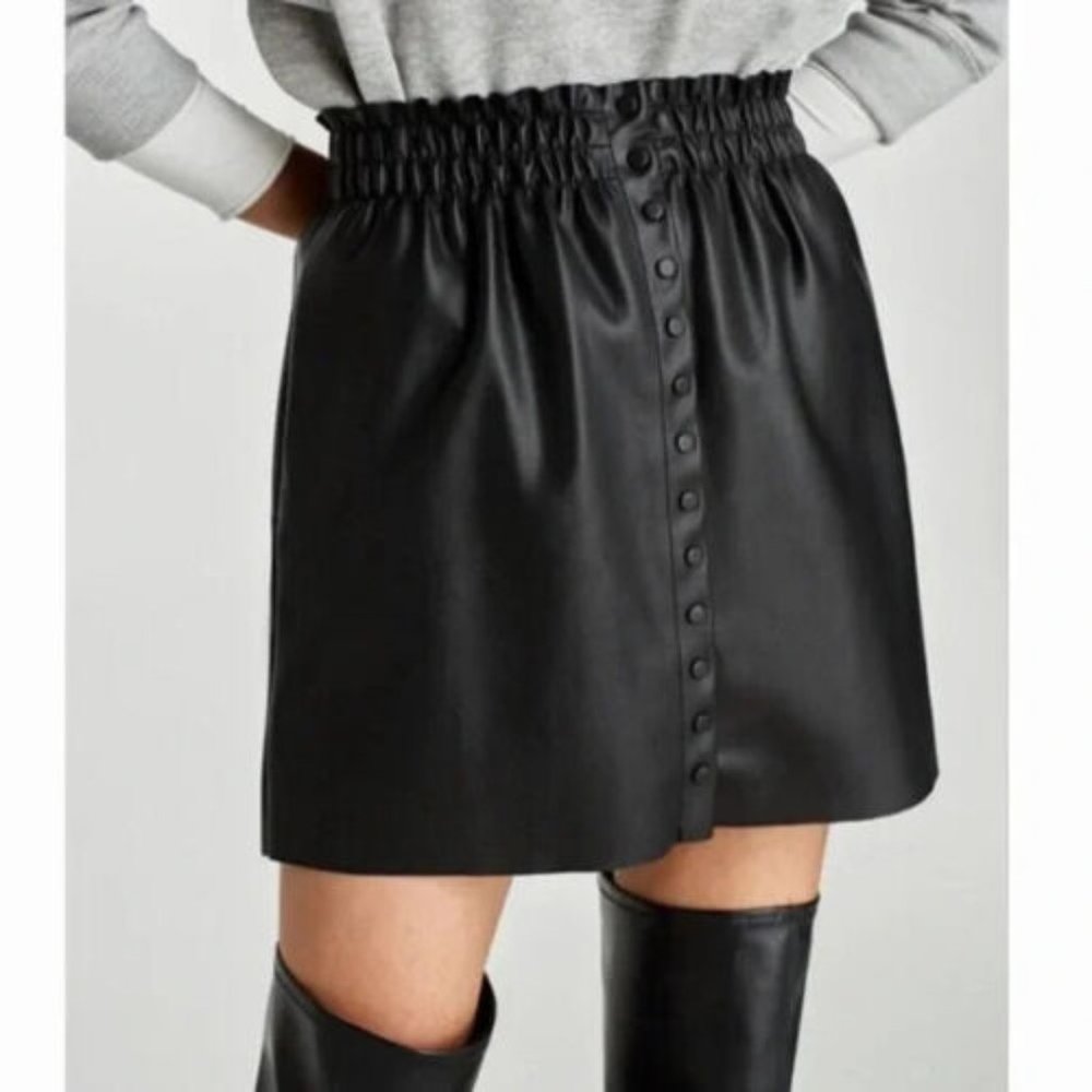 Zara NWT Black Faux Leather Mini Skirt Vegan Size Small